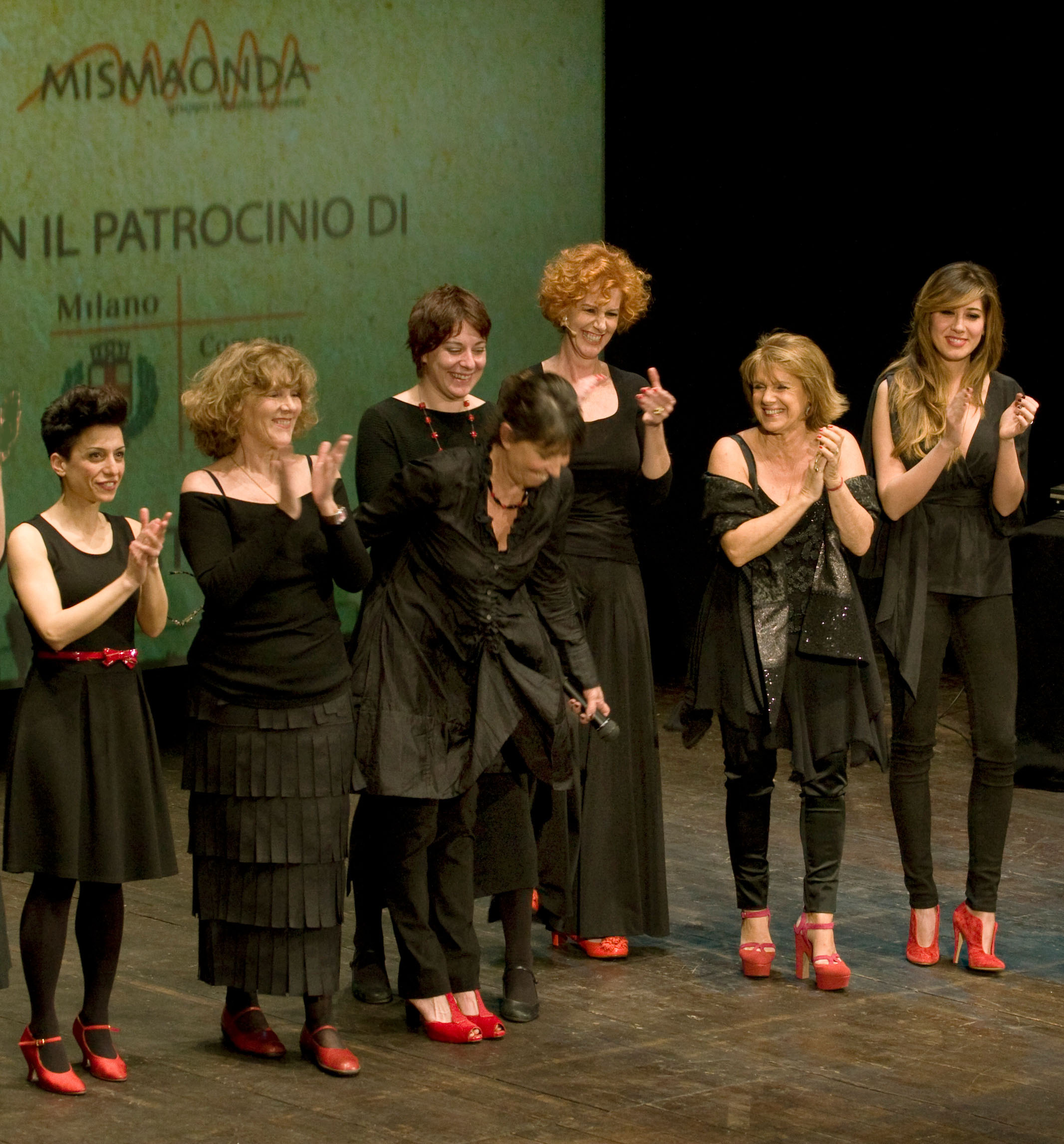 FERITE A MORTE: Serena Dandini, Lella Costa raccontano il femminicidio – Schio Teatro Astra 29/11/2013